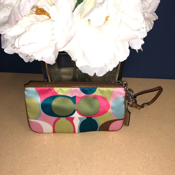 Coach wristlet - Picture 2 of 3